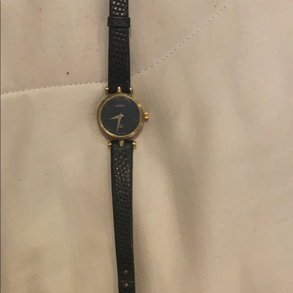 Vintage Gucci watch - Picture 1 of 3
